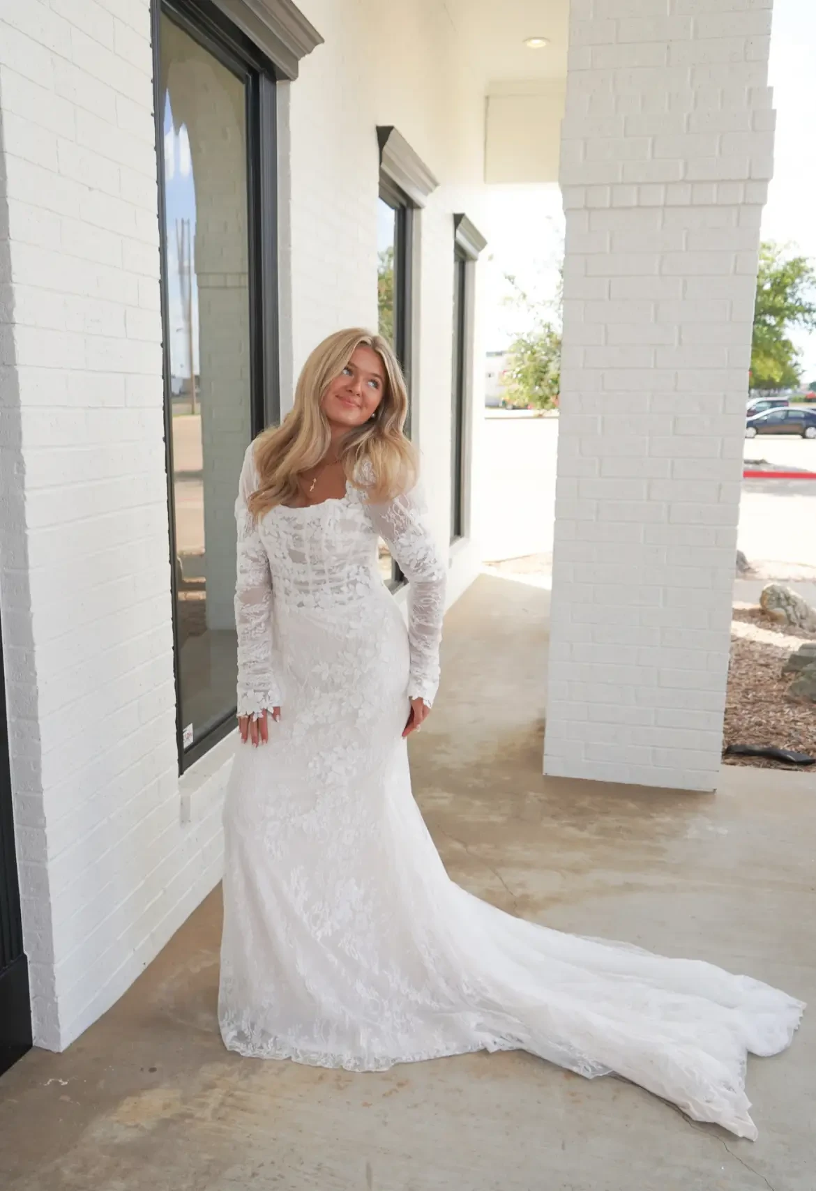 White Friday Sample Sale