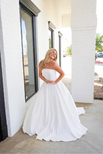 Gracyn Elizabeth Bride Collection Elvis #0 default thumbnail